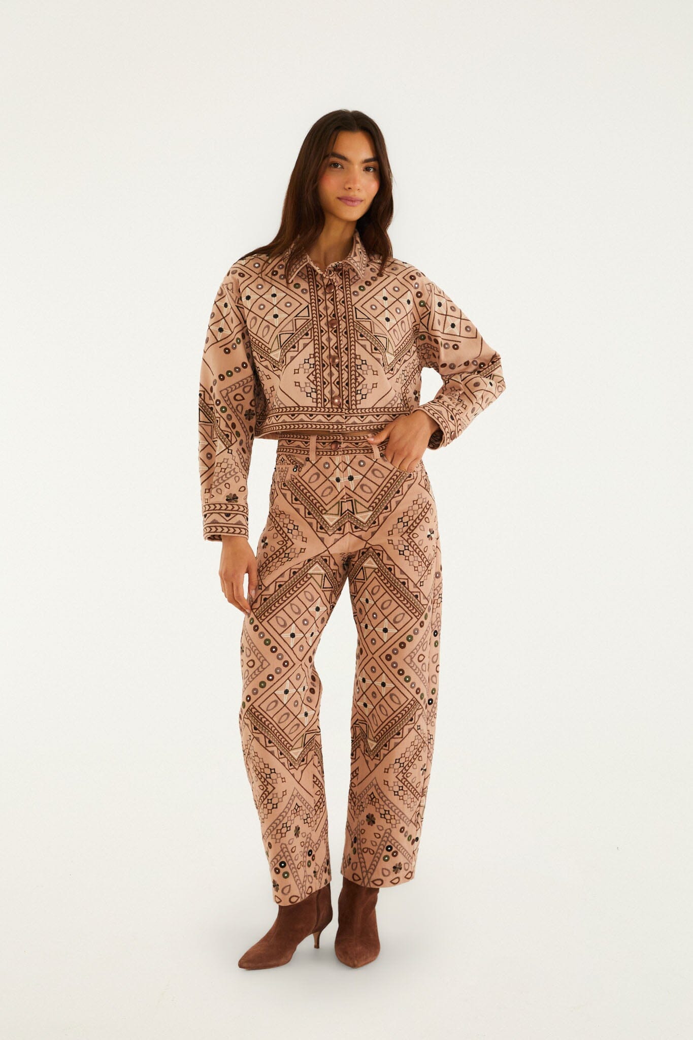 Pantalón Cosmopolitan con Estampado Completo