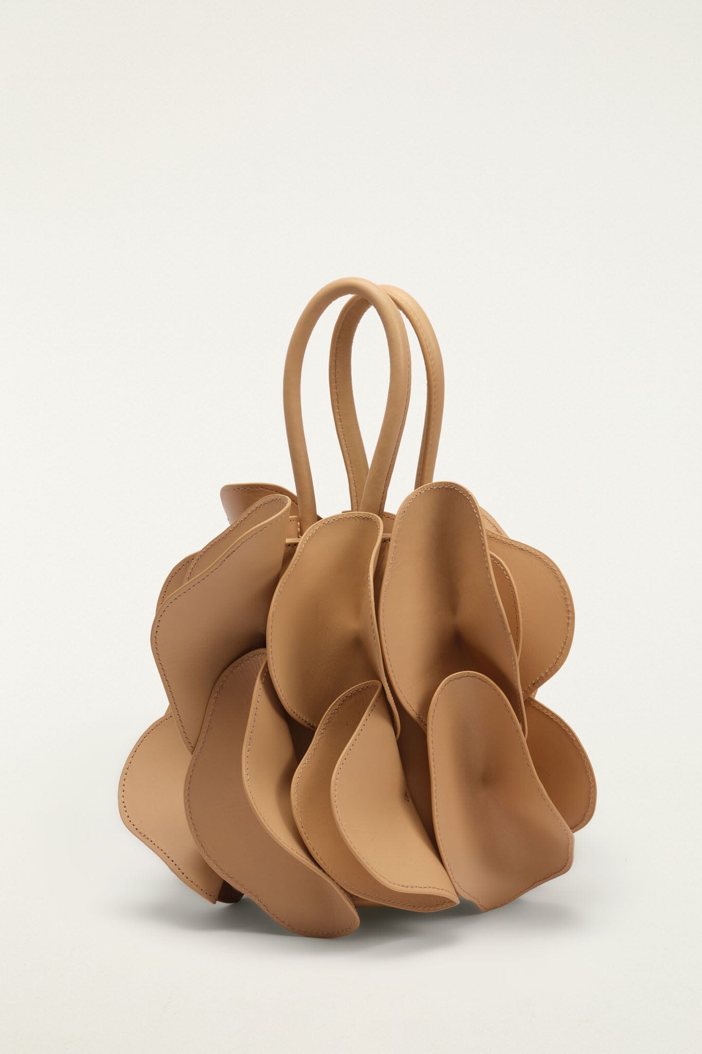 Bolsa de Piel Beige con Flor