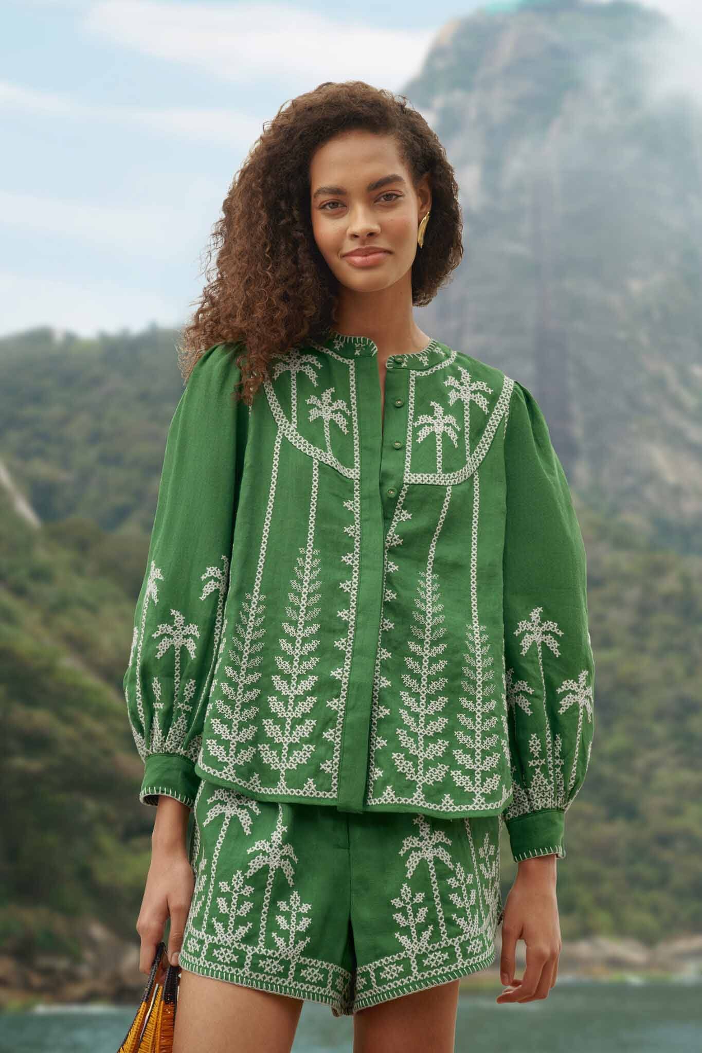 Blusa Bicolor con Bordado de Punto de Cruz de Manga Larga
