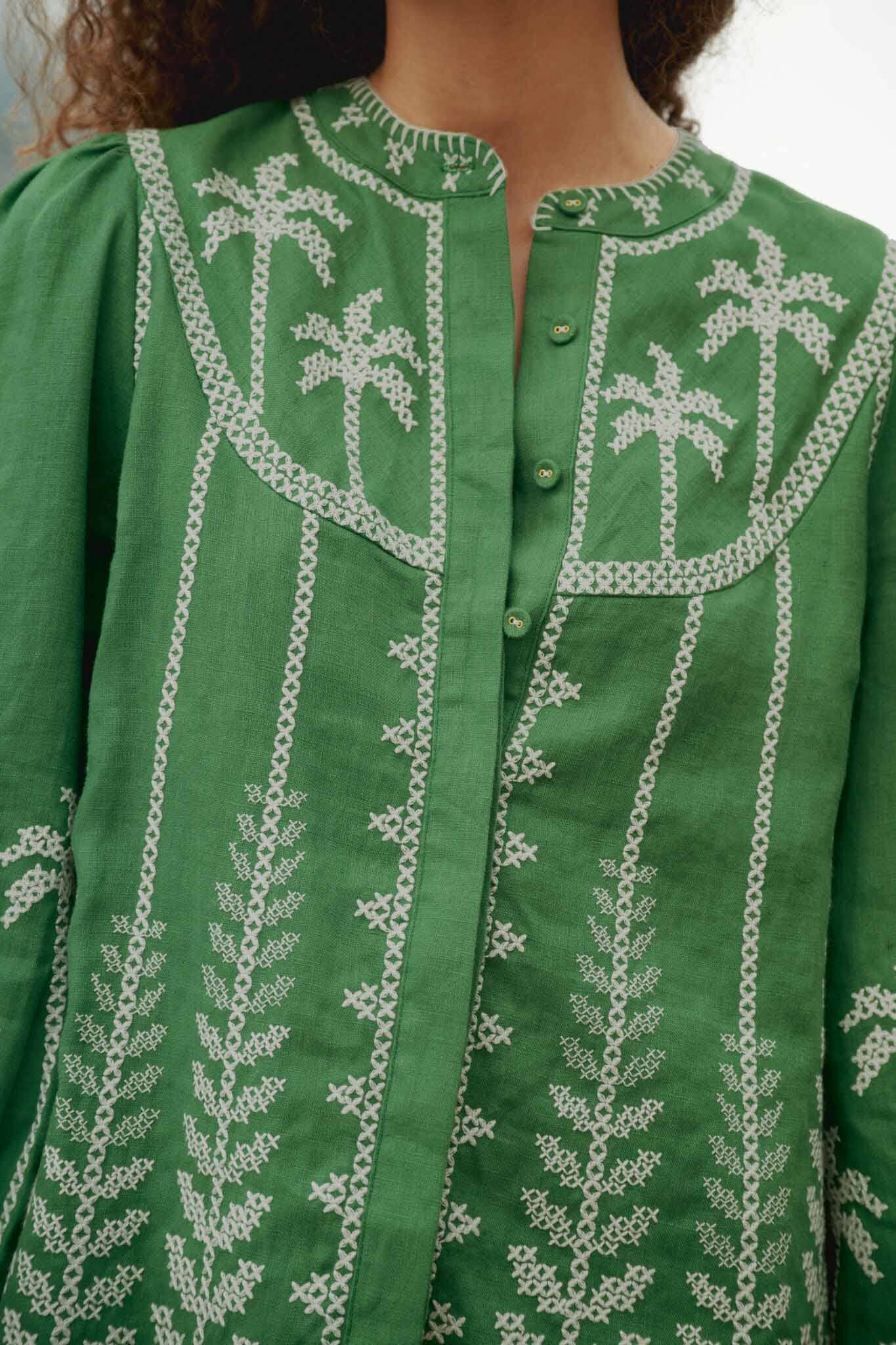 Blusa Bicolor con Bordado de Punto de Cruz de Manga Larga