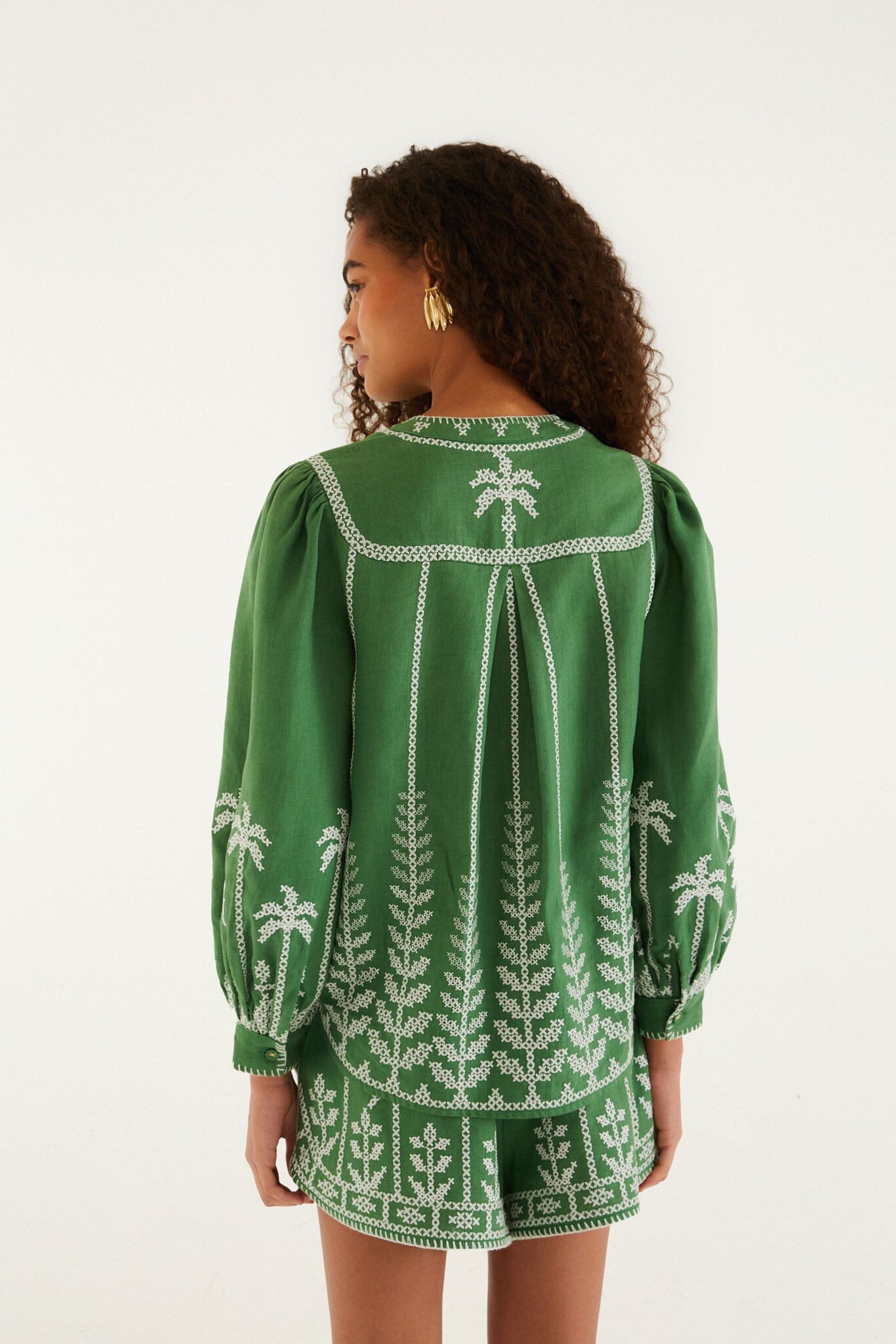 Blusa Bicolor con Bordado de Punto de Cruz de Manga Larga