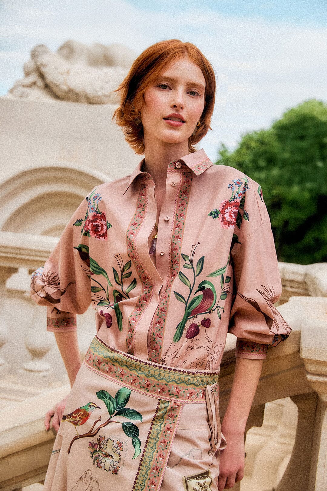 Camisa Bird Poetry con Cuello y Botones