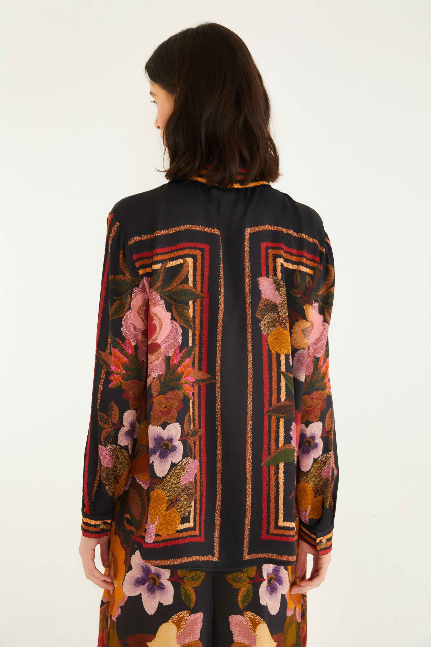 FARM Rio model wearing the Black Chenille Flowers Lenzing� Ecovero� Viscose Shirt