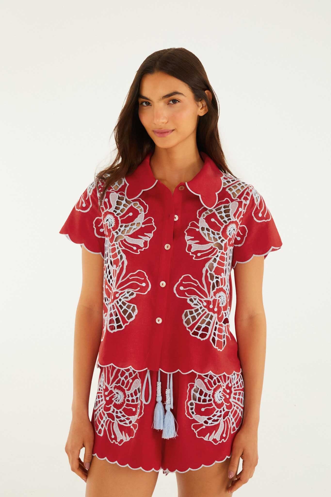 Blusa con Bordado y Botones