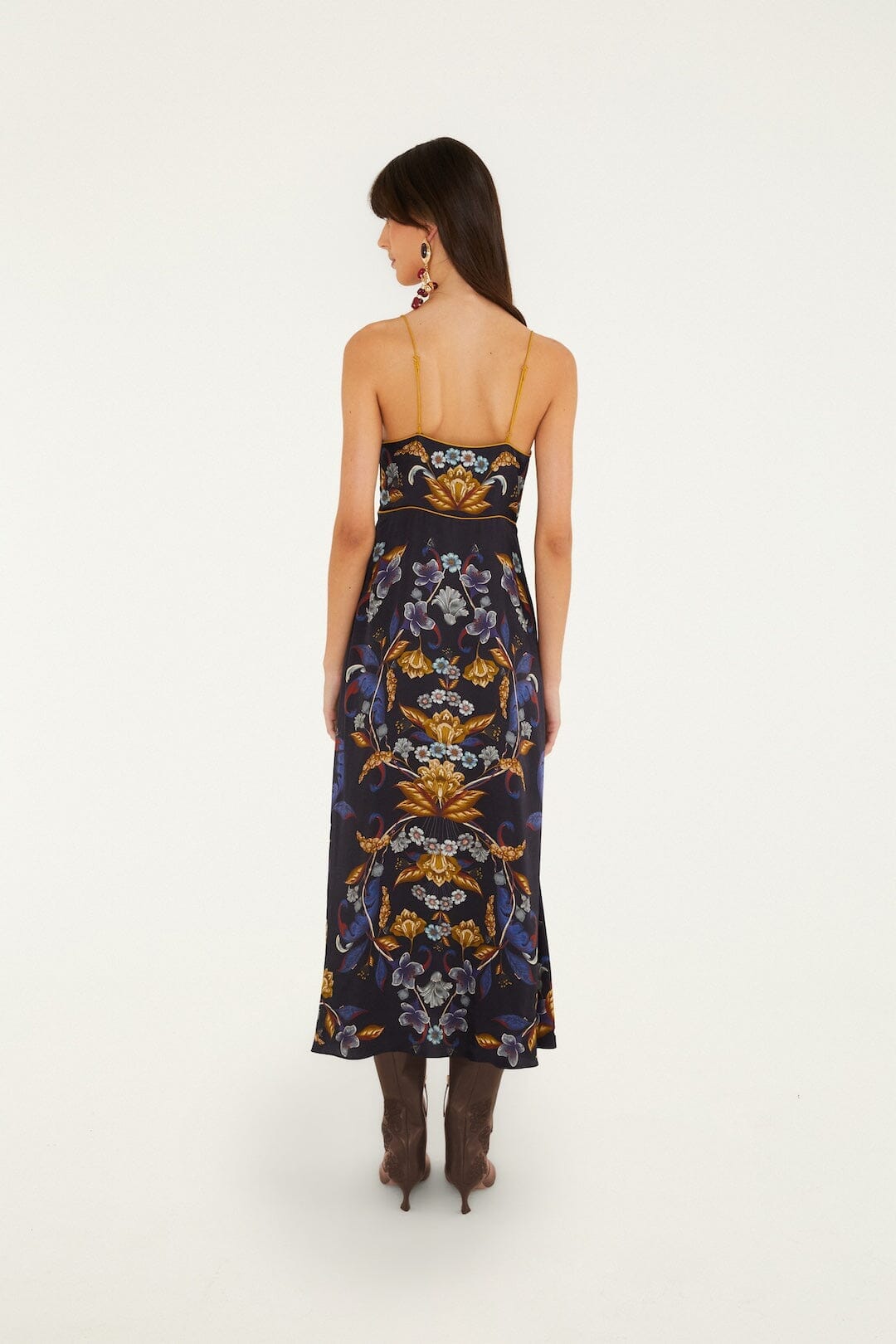 Maxi vestido lencero Golden Nature con tirantes ajustables