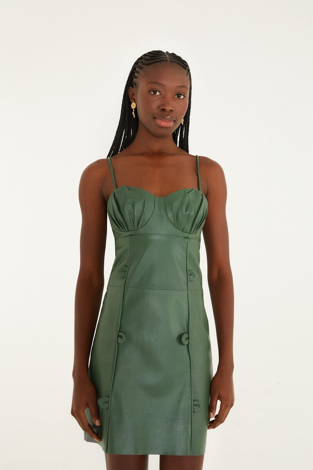 mini vestido de cuero con flores verdes