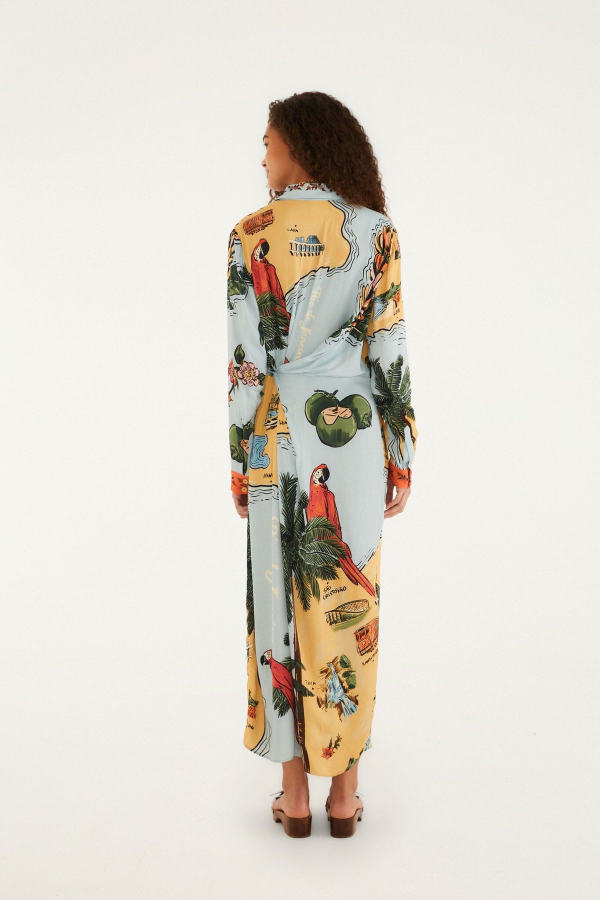 Maxi Vestido Beaches Path Multicolor con Cuello Camisero y Botones