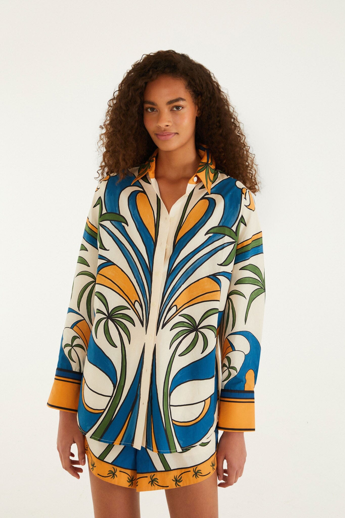 Camisa Tropical Multicolor con Cuello y Botones