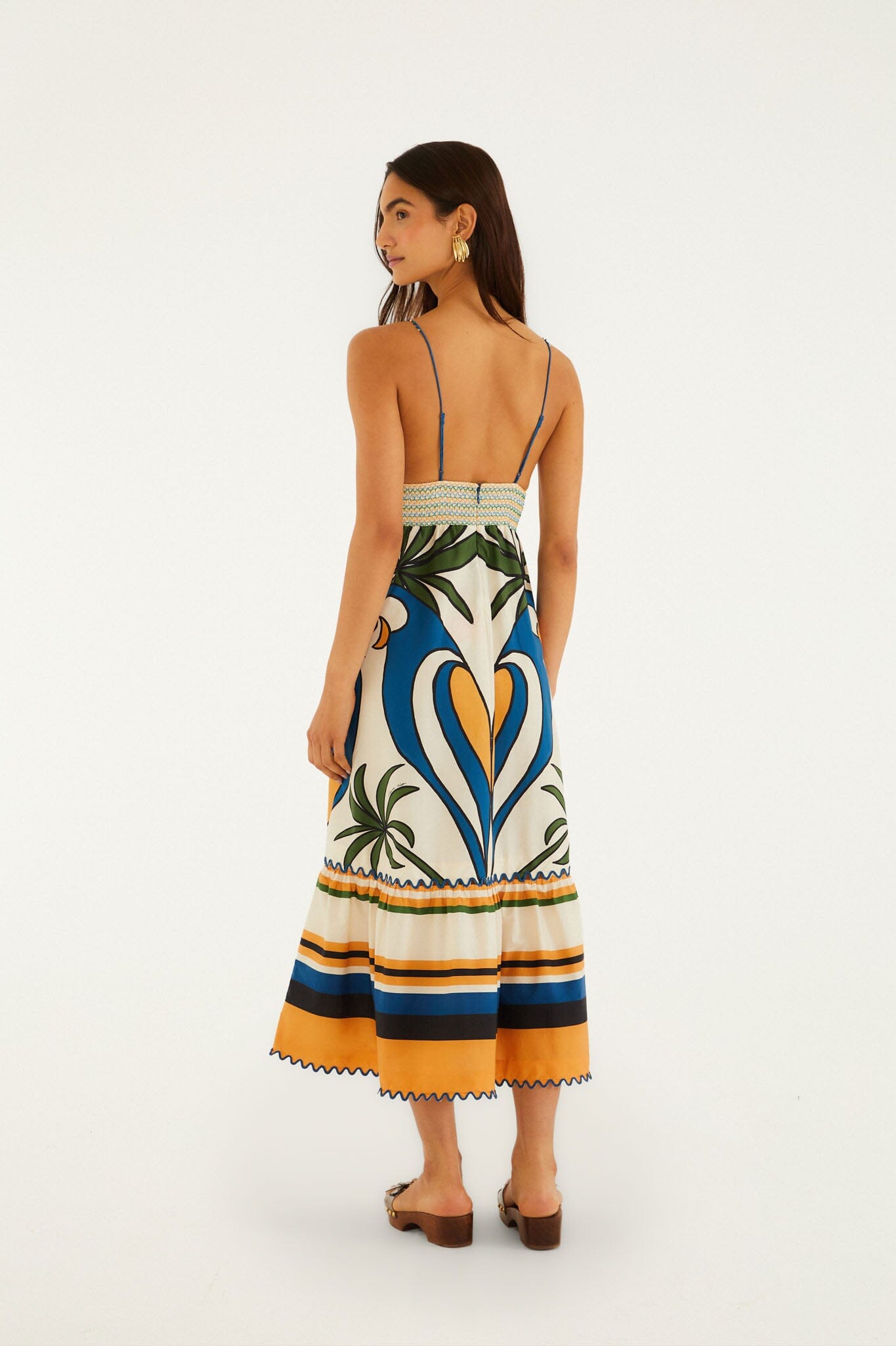 Maxi Vestido Tropical Multicolor con Detalle Ondulado