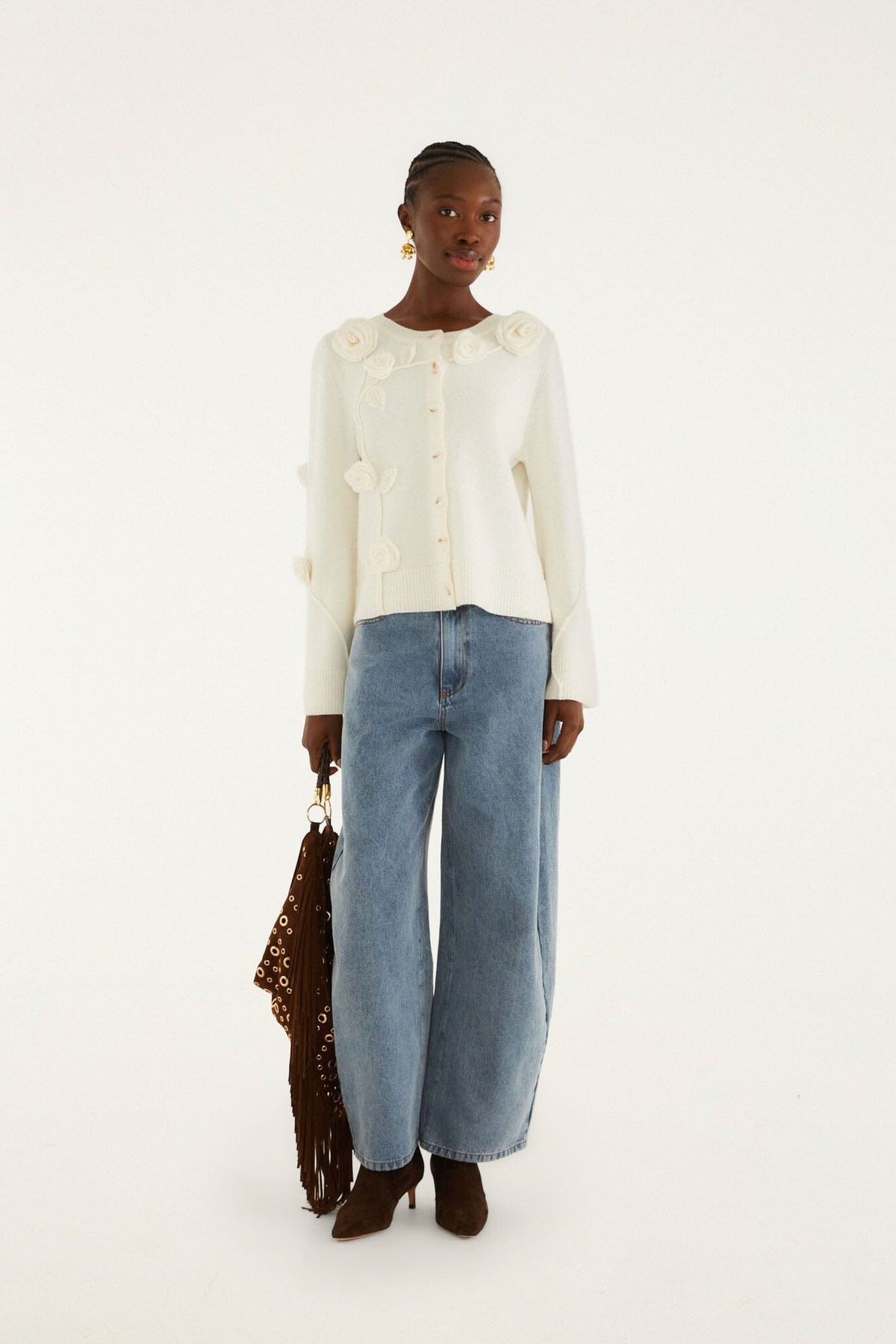 Cardigan Tejido Blanco Hueso con Flores 3D y Botones