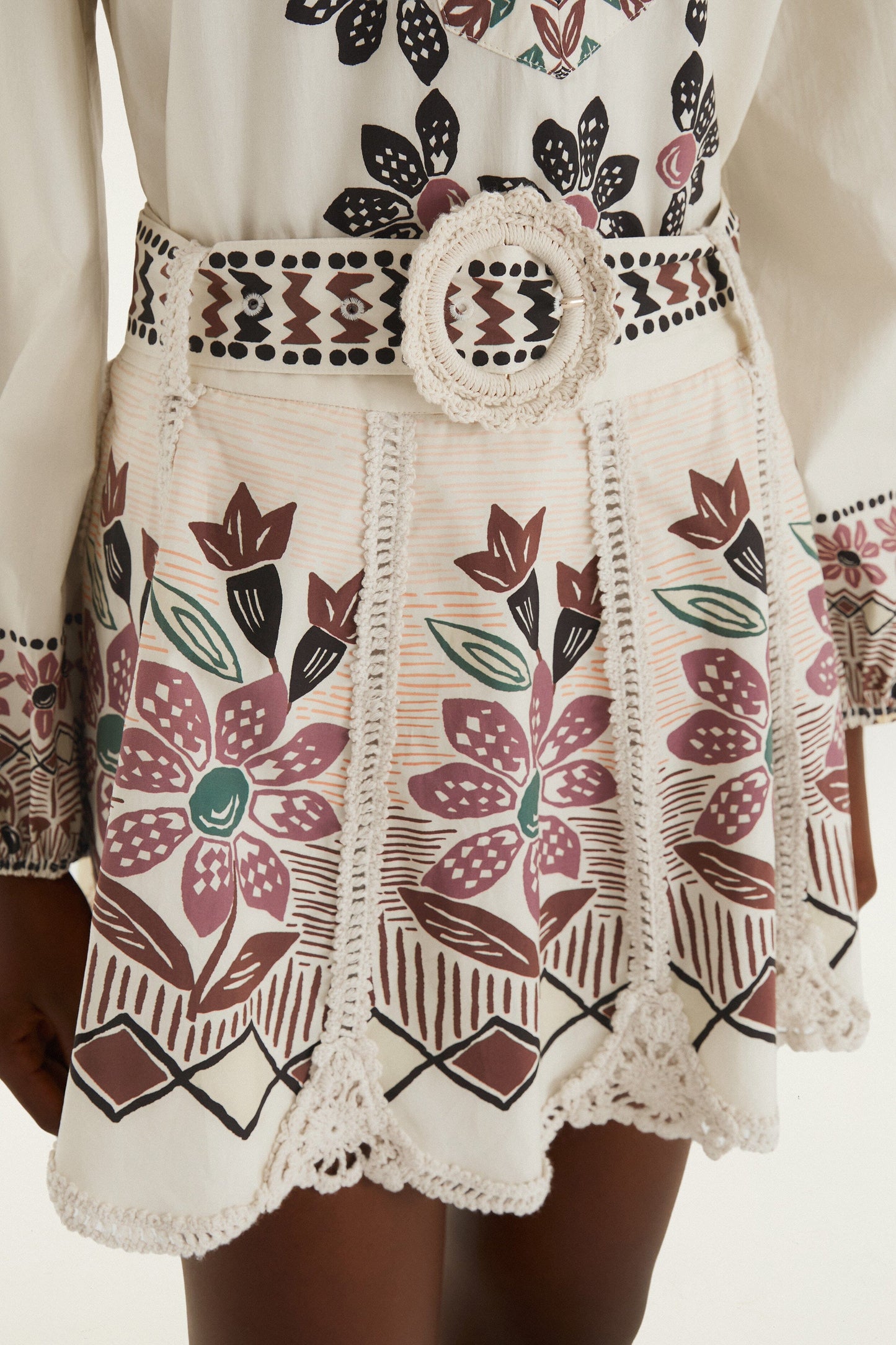 Falda Mini Blanco Hueso Ainika Rustic Flowers con Detalle de Crochet