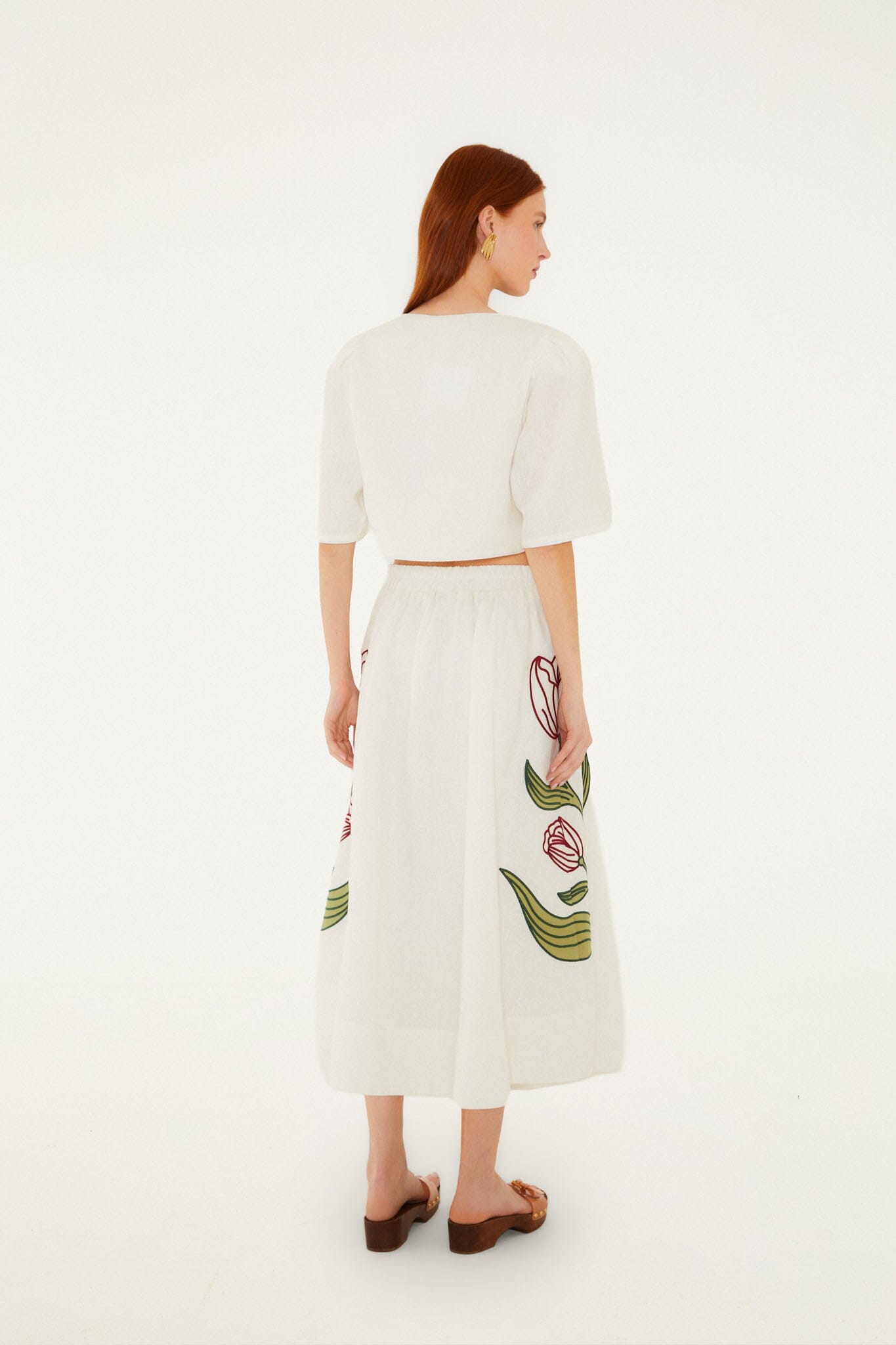 Falda Midi Blanco Hueso Bordada con Flores