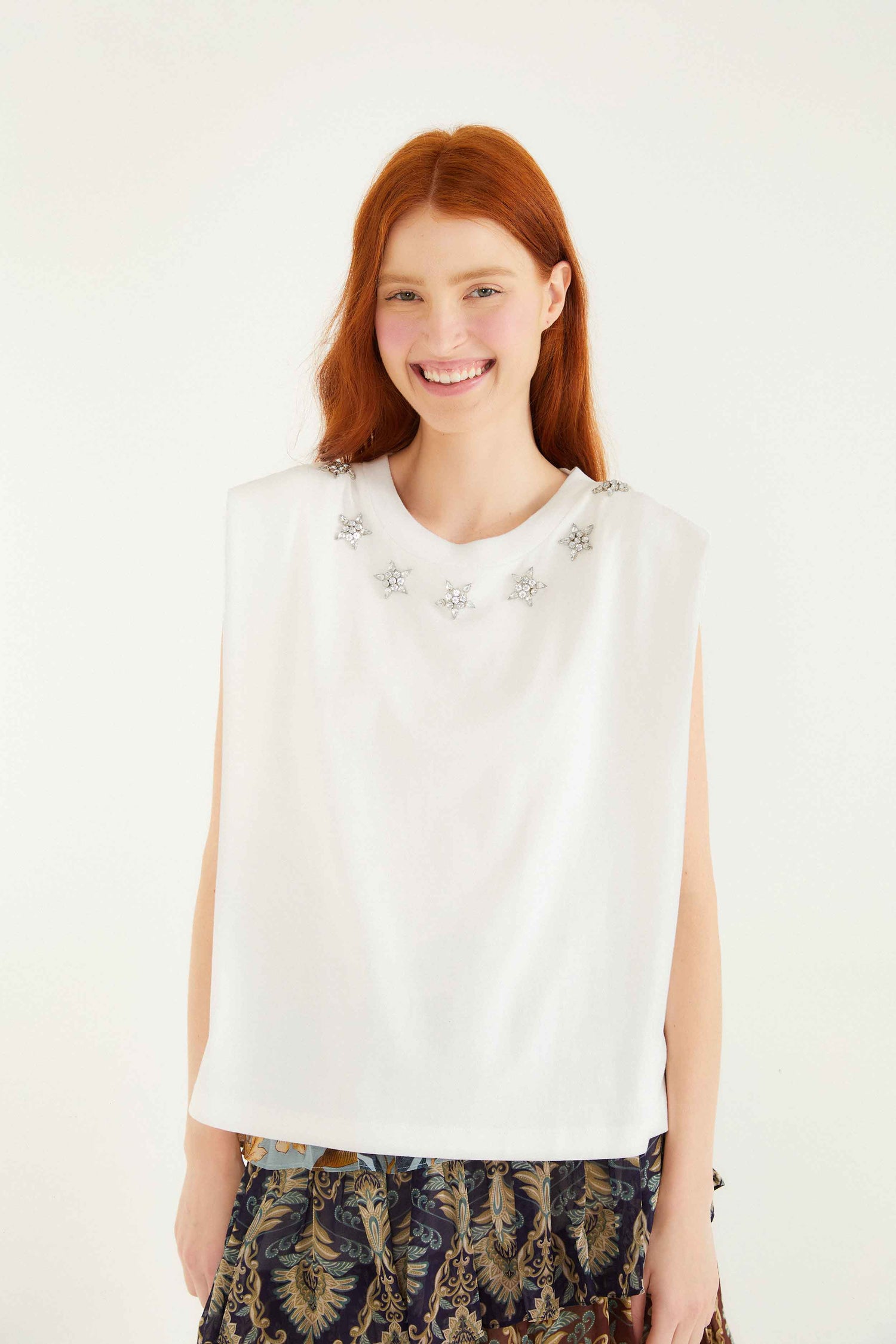 FARM Rio model wearing the Off-White Sparkling Embroidered Padded Shoulder T-Shirt
