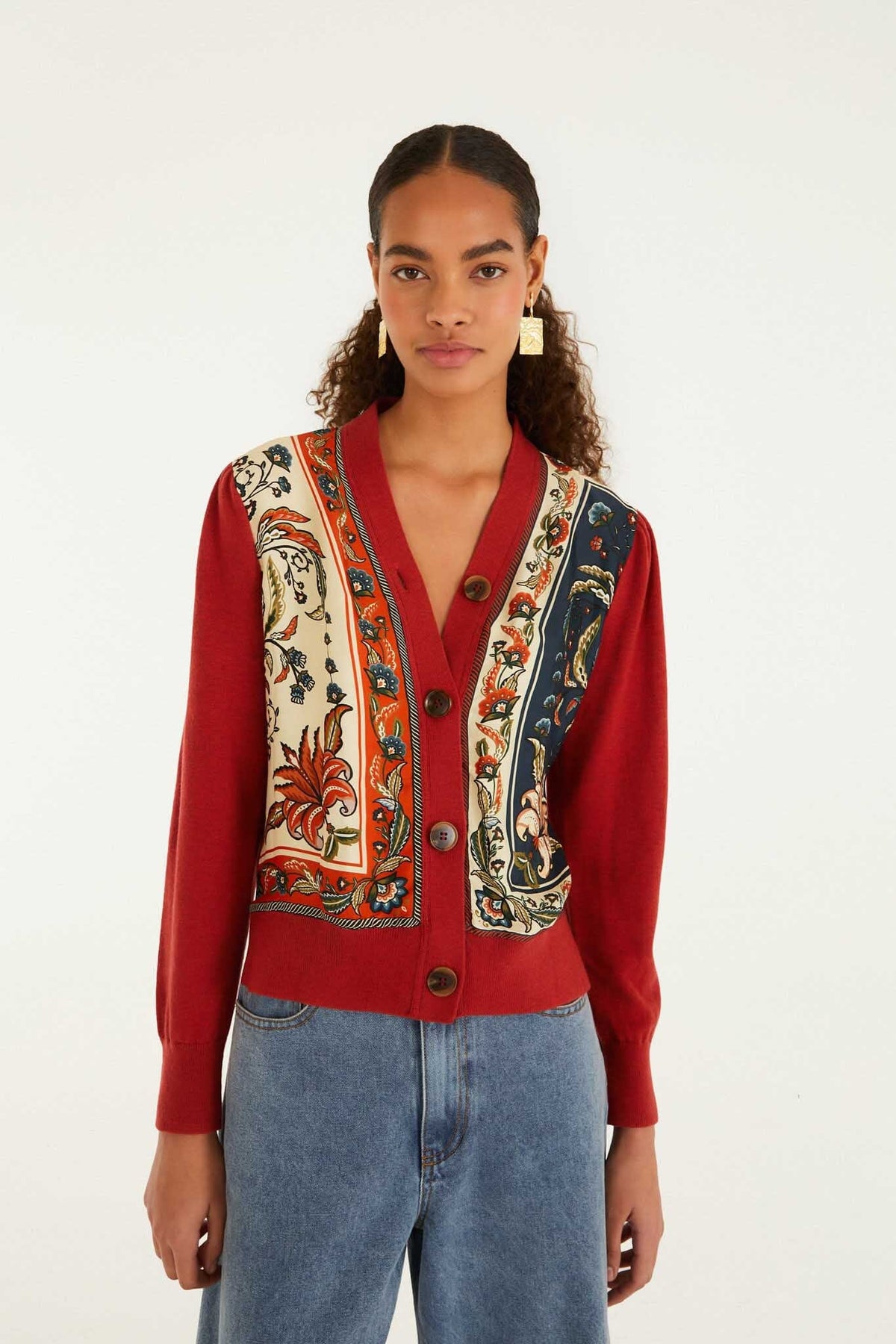Cardigan Tejido Ainika Garden Rojo con Estampado de Pañuelo y Botones