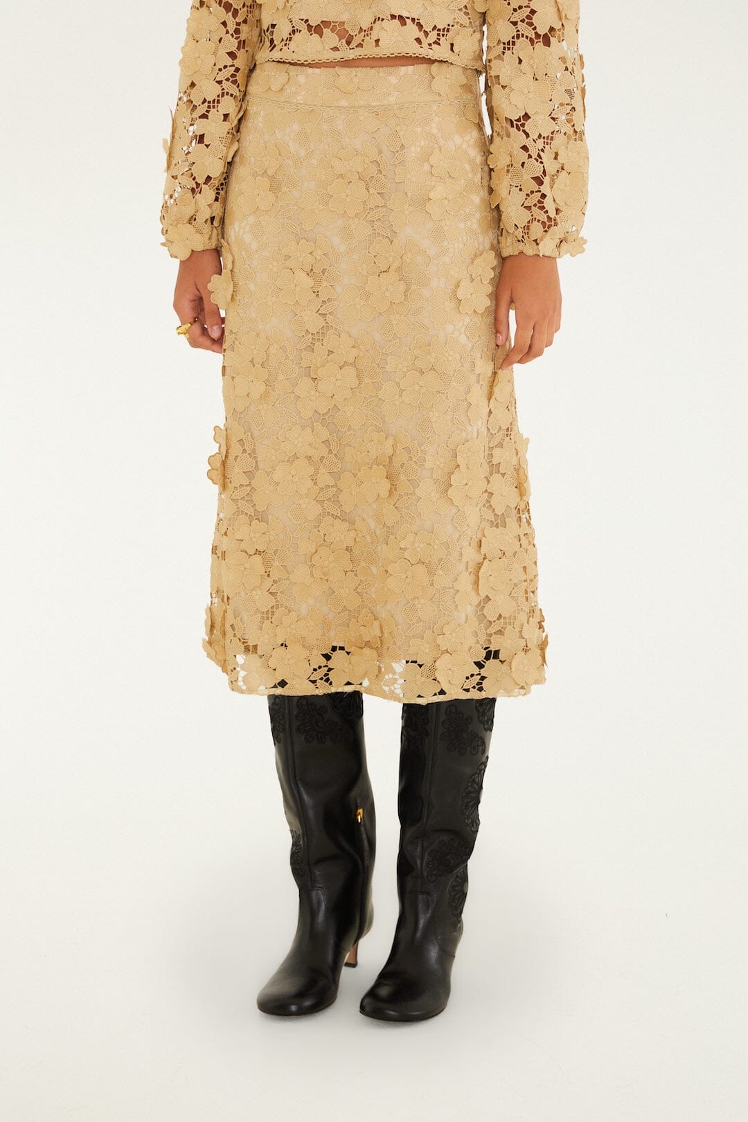 Falda Midi Forrada con Bordado Sand