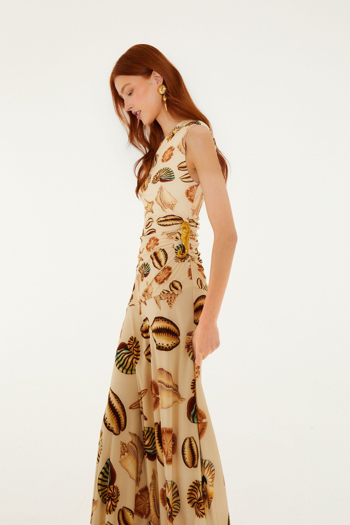 Maxi Vestido Marine Shells Arena con Borla y Un Solo Hombro