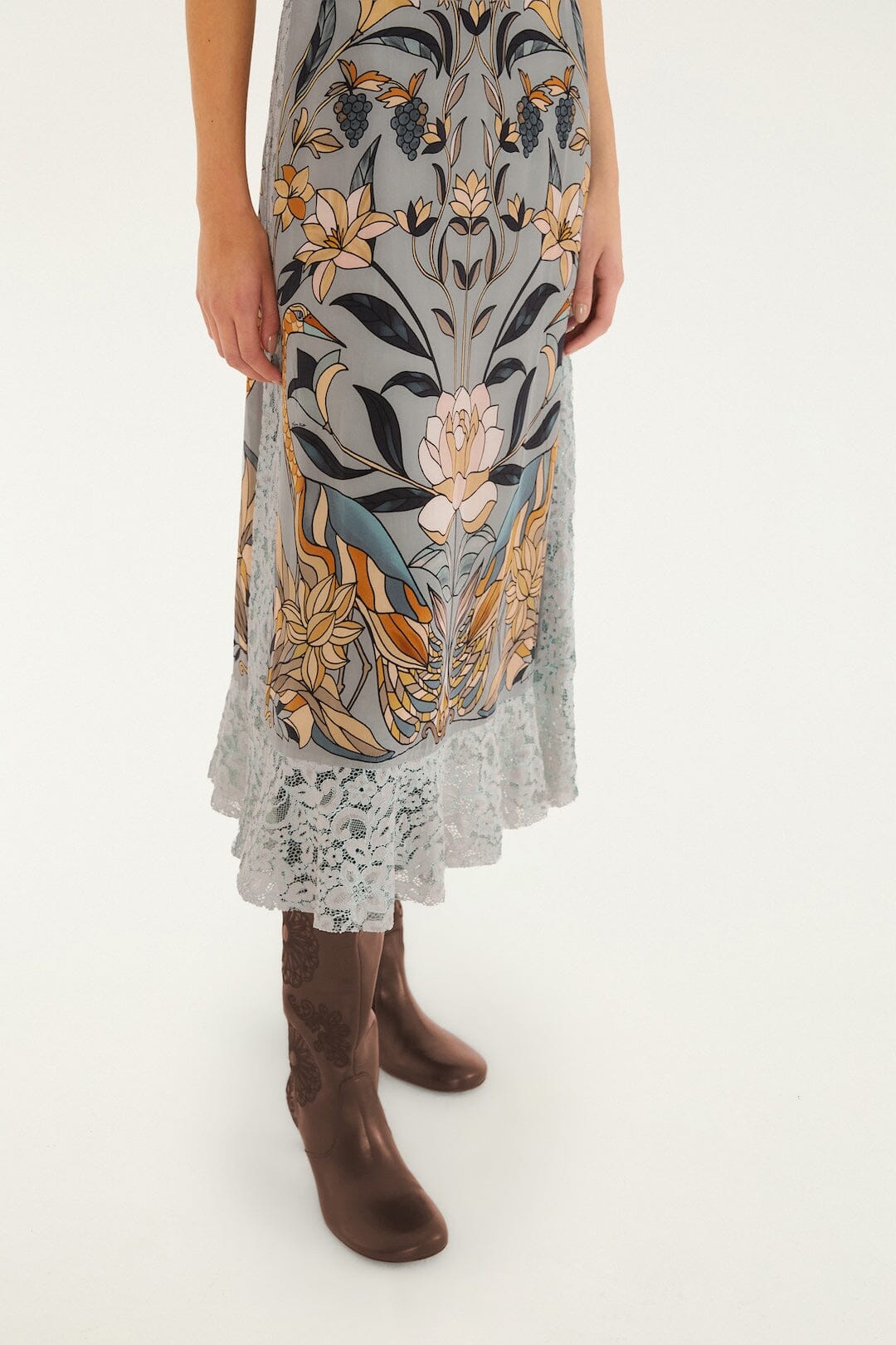 Vestido Midi Lencero de Encaje Stained Glass Beauty