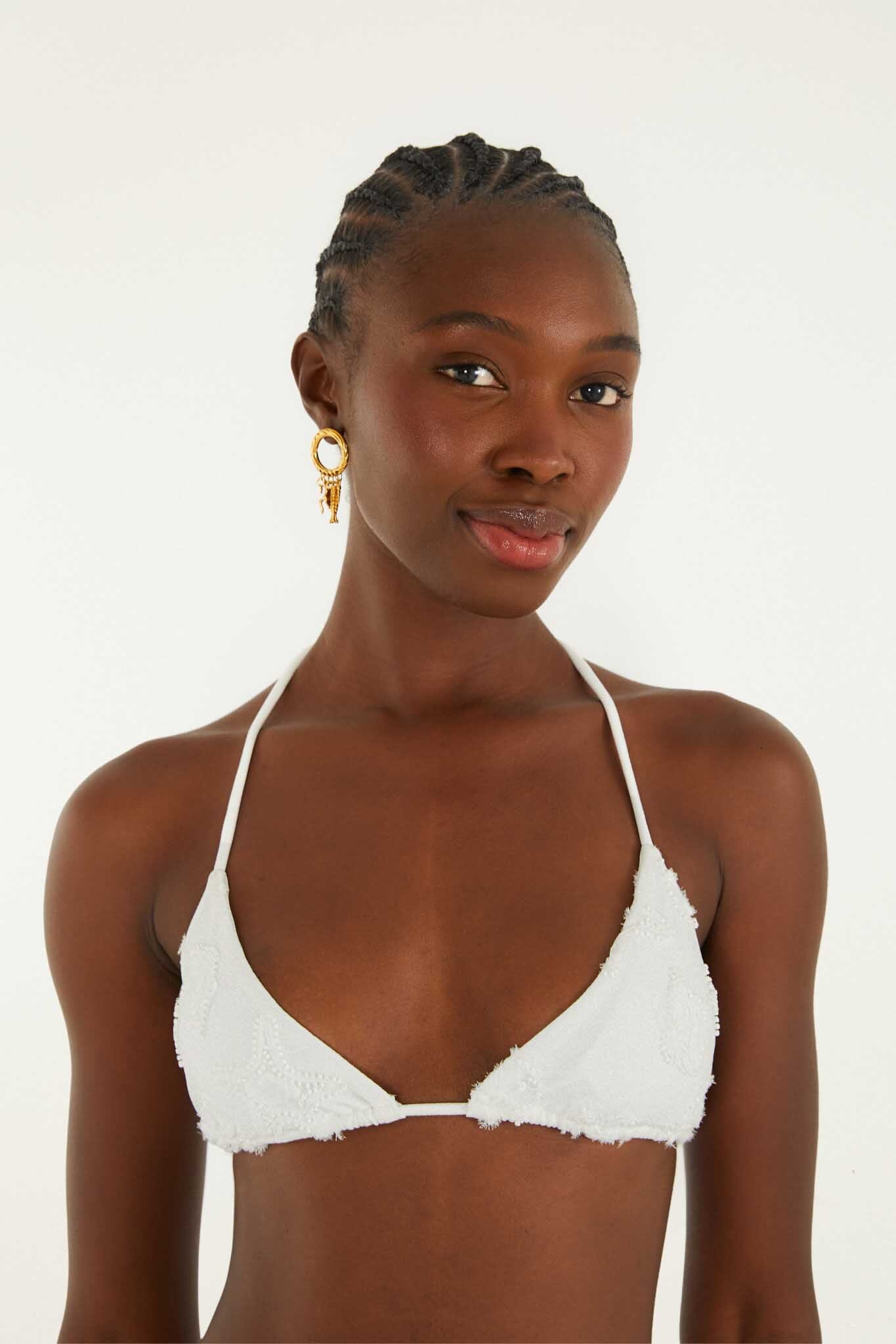 Top de Bikini Triangular con Lazo al Cuello