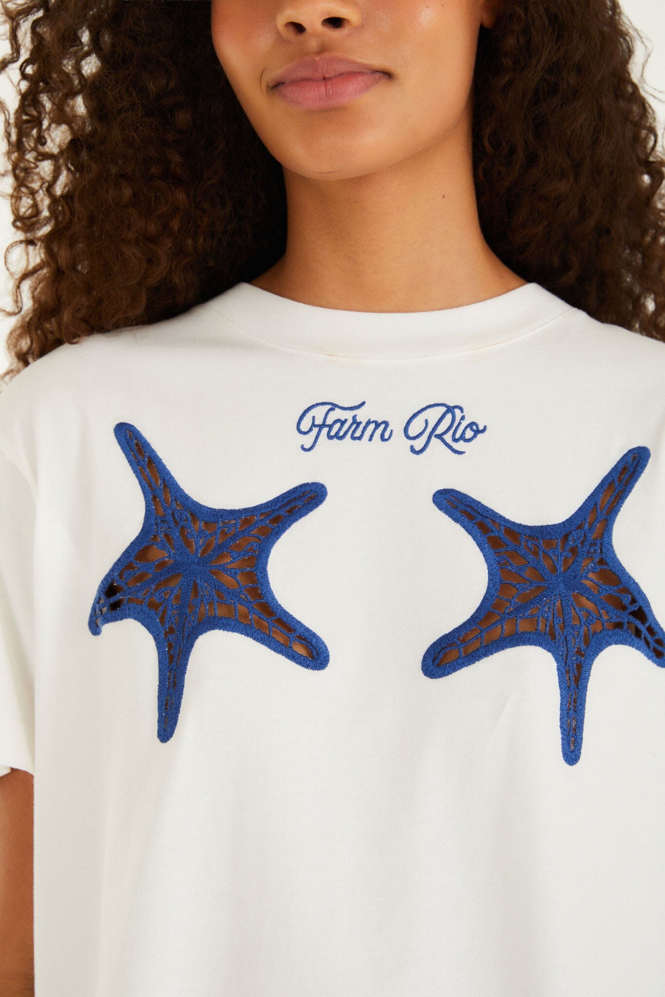 Playera Blanca Farm Rio Estrella de Mar con Abertura
